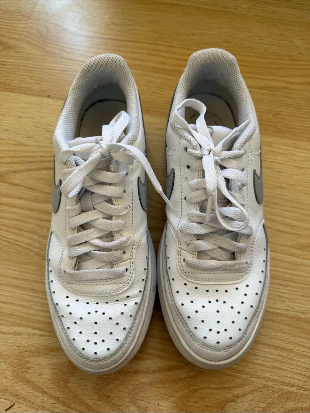 Nike court visión alta womens white & grey size 8.5